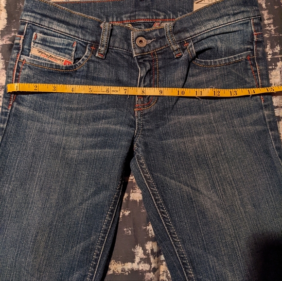 Diesel LIV jeans - Picture 4 of 5